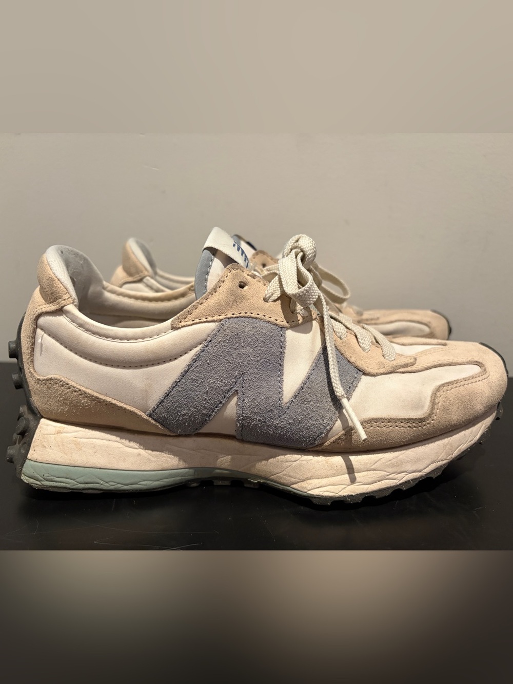 New Balance 327 size 8.5 womens